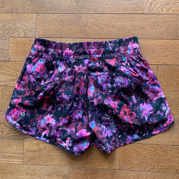 LULULEMON TRACKER SHORT 4”-FLUORO FLORAL MULTI, 8 - Picture 7 of 13